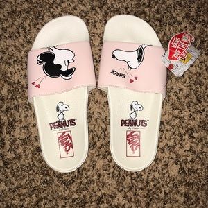 vans peanuts slides